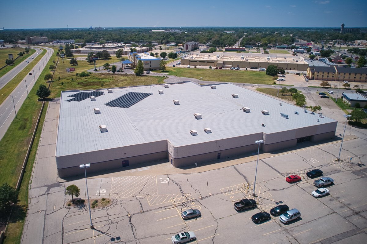 DJI_0283-web Hutchinson Commercial Solar
