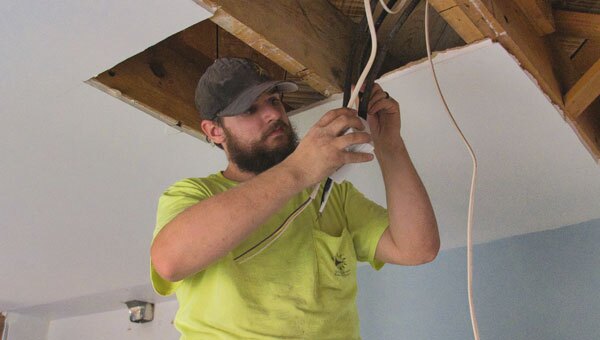 Lawrence Electrician